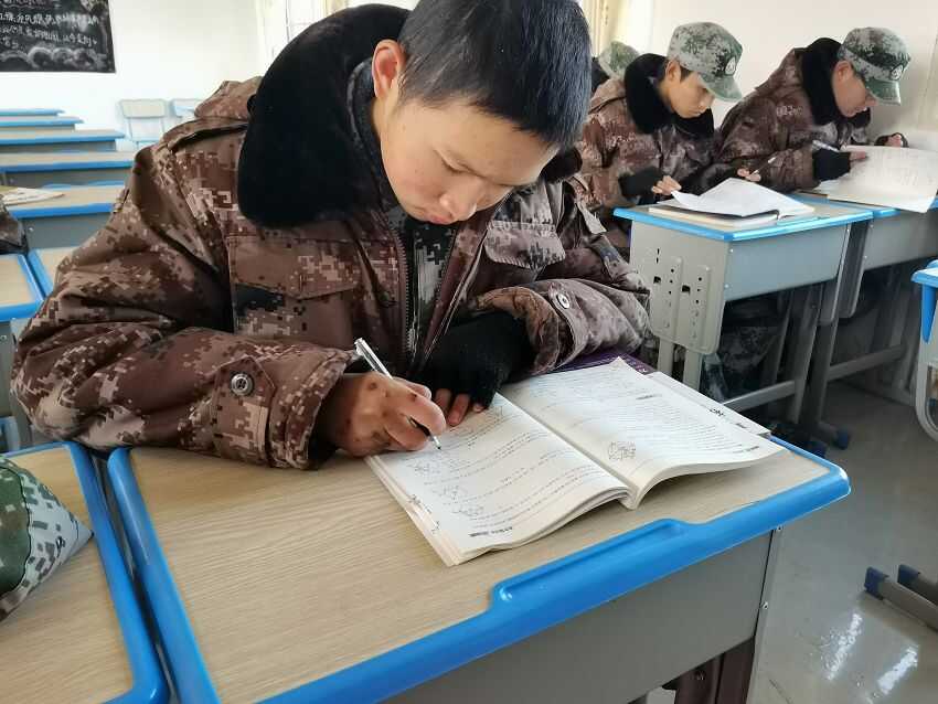 叛逆孩子学校,行走学校